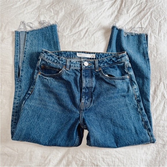 ASOS Blue Straight Leg Jeans Classic Denim - Picture 1 of 12